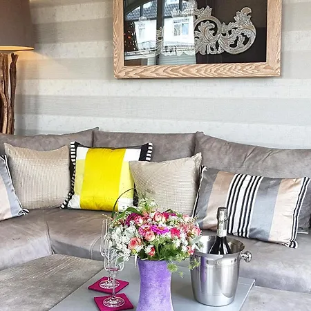 App 2 Engel Apartamento